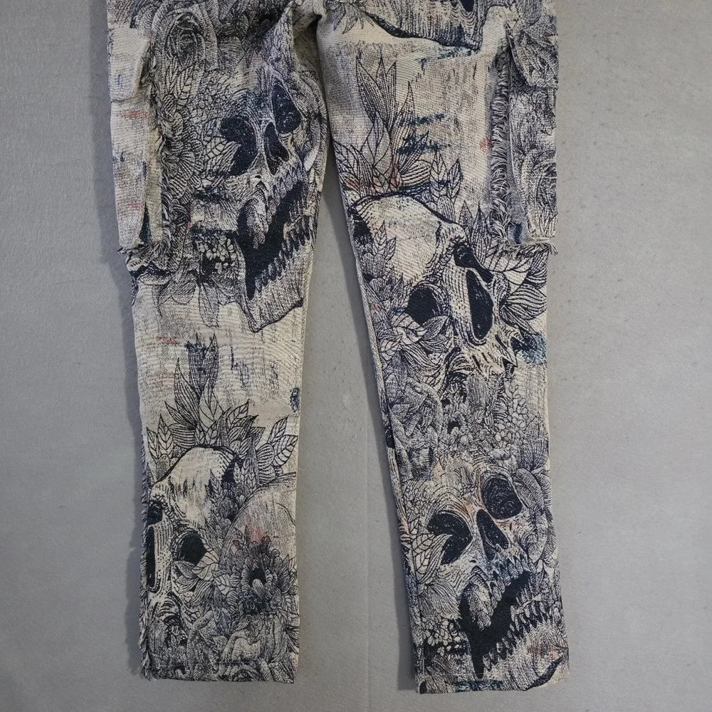 NWT Rebel Vengeance Mens Tapestry Cargo Jeans Skull AOP Size 28x33